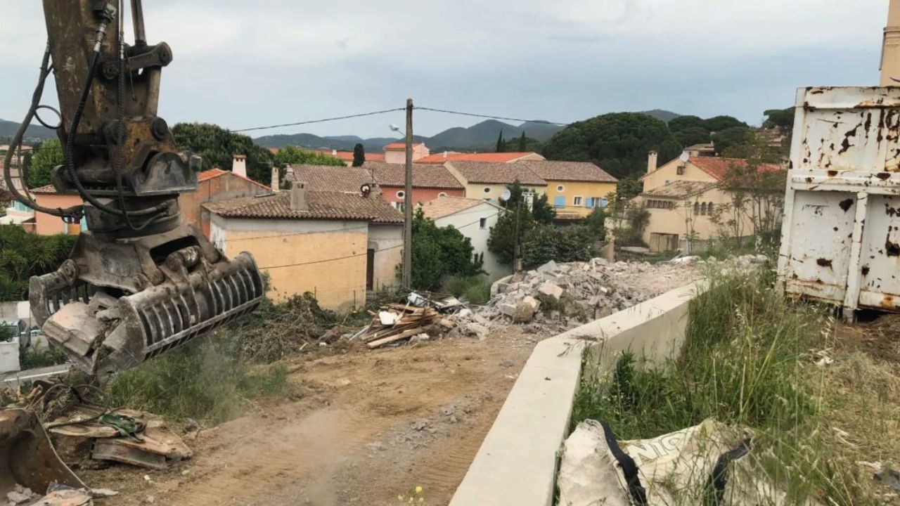 AMBRE – Une adresse d’exception qui va changer votre vie / TRAVAUX EN COURS
