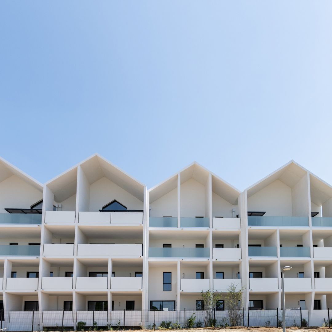 Façade de la résidence neuve Rocca Bella à Saint-Jean-de-Védas, par NEOCITY Promotion