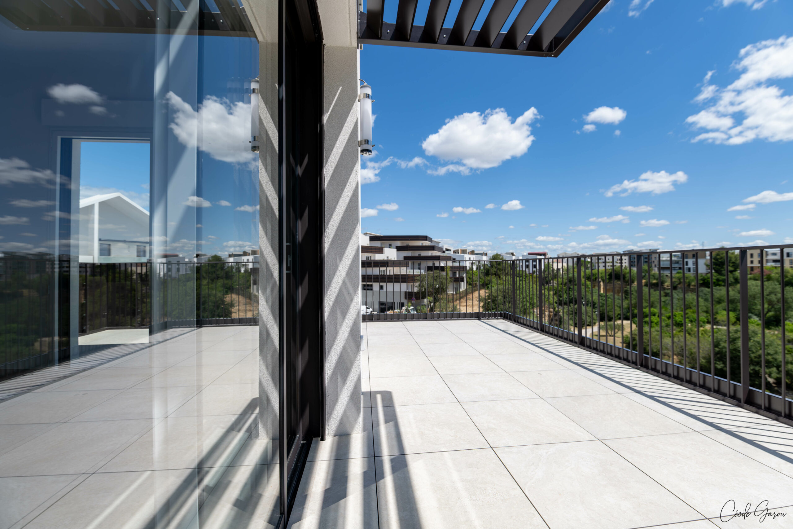 Grande terrasse d’un appartement de la résidence Rocca Bella à Saint-Jean-de-Védas